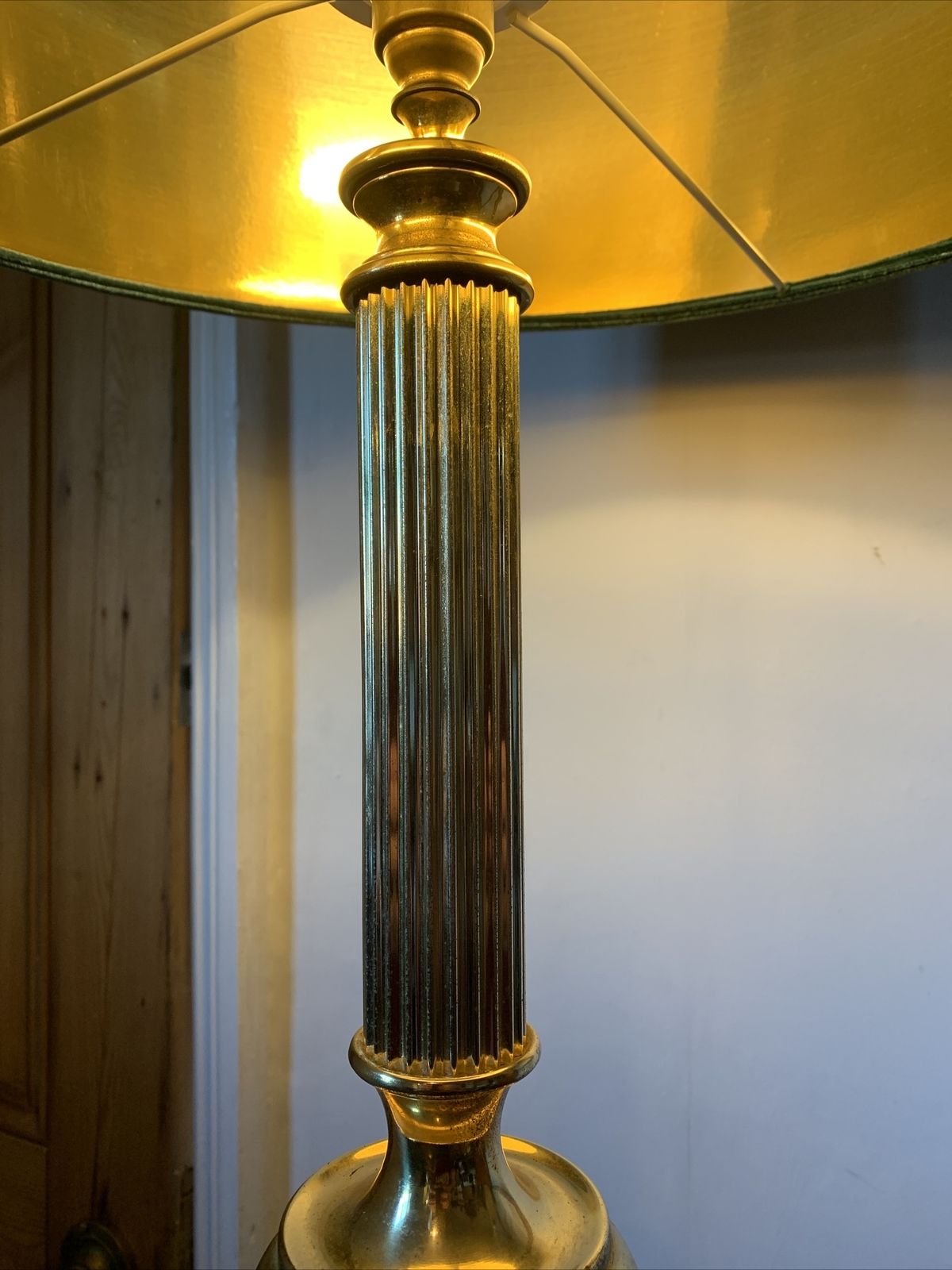 Vintage 70’s Large Brass Lamp With Emerald Green Shade / Gorgeous photo Lighting