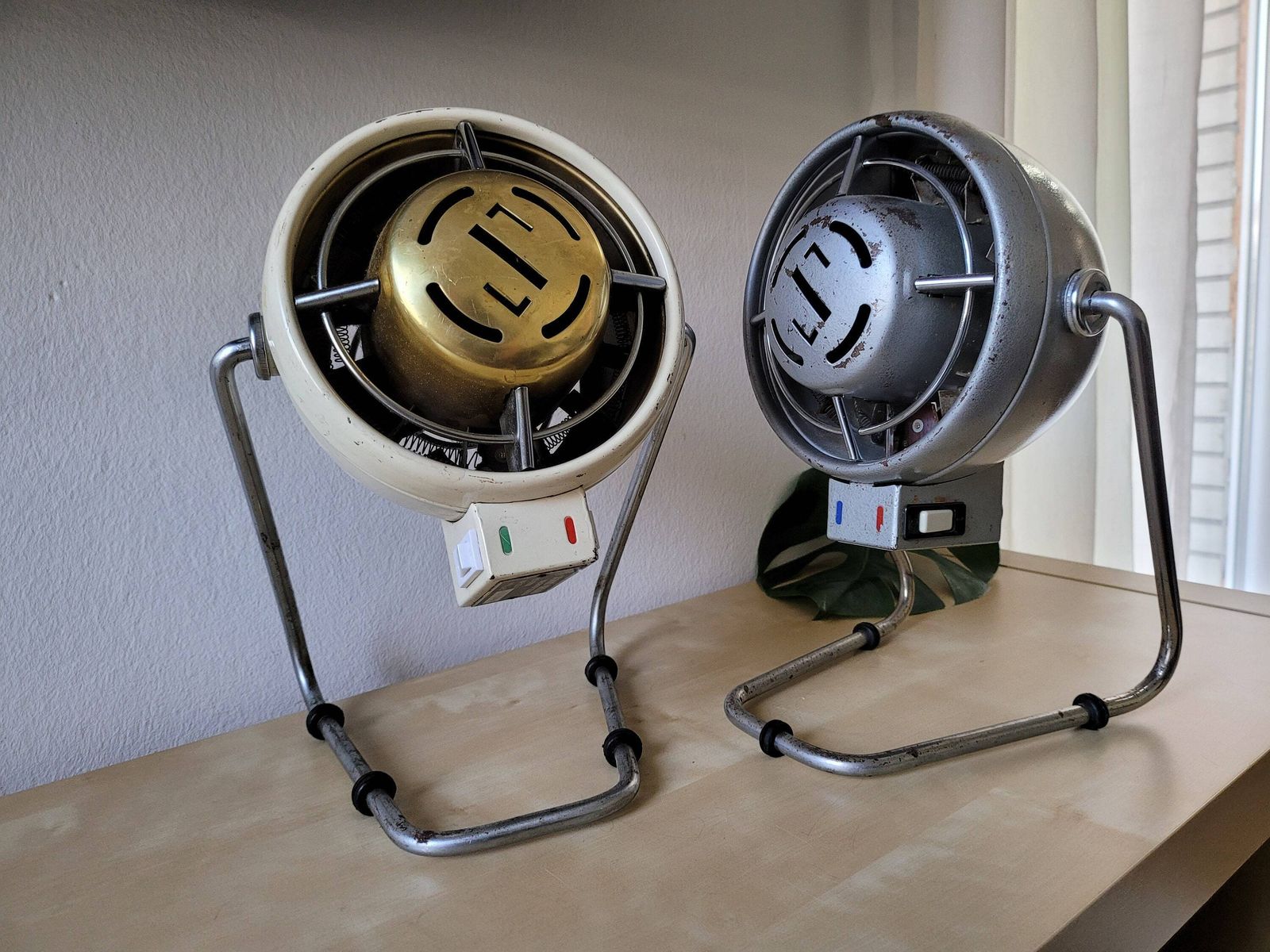 1 Of 2 Vintage Heater / Adjustable Electric Space Heater / 70's Yugoslavia photo vinterior
