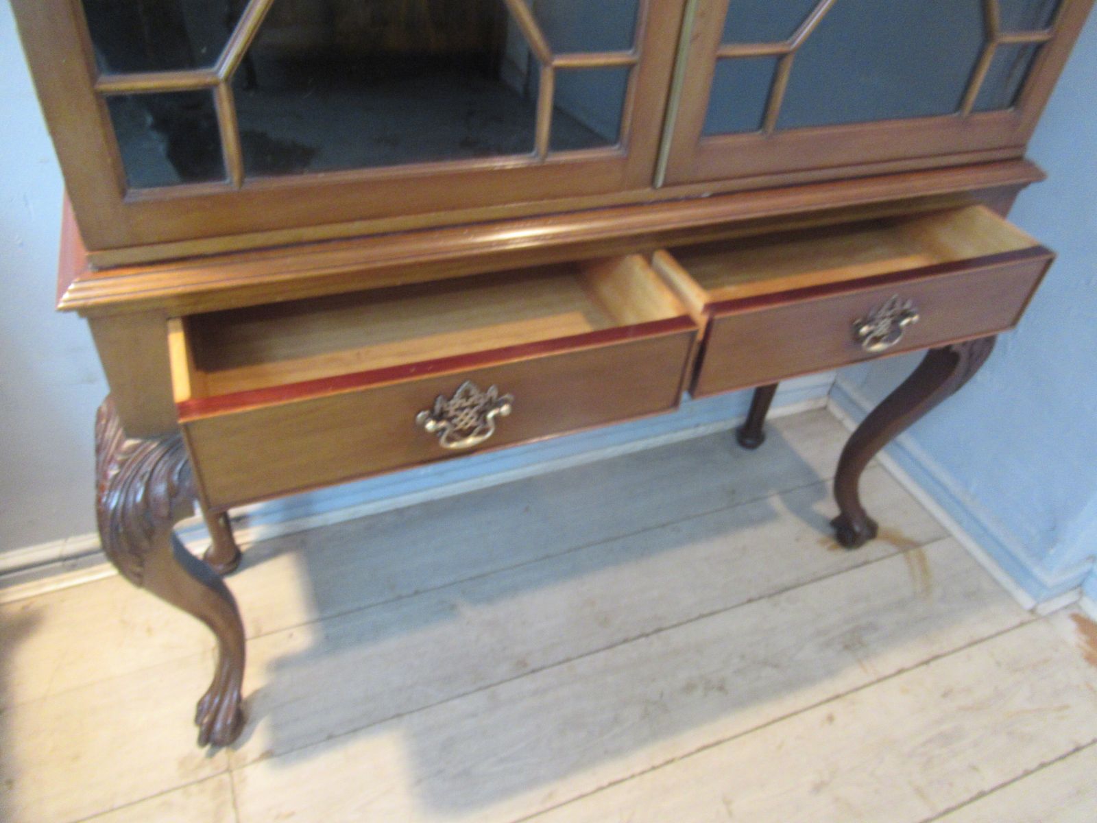 Furniture Chippendale   Style Mahogany   Bookcase Dating   From Around  The 1910s photo