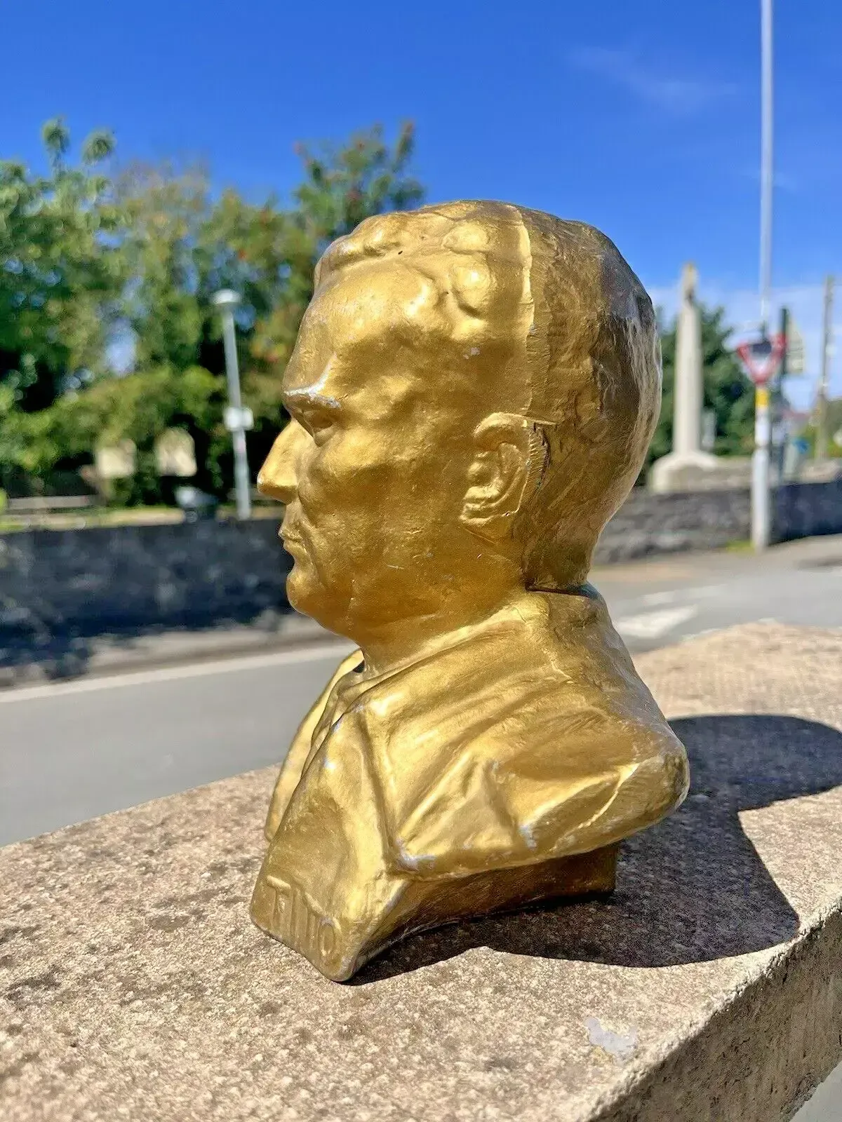 Cast Metal Bust Sculpture Of Josip Broz Tito Yugoslavian Communist Revolutionary photo vinterior