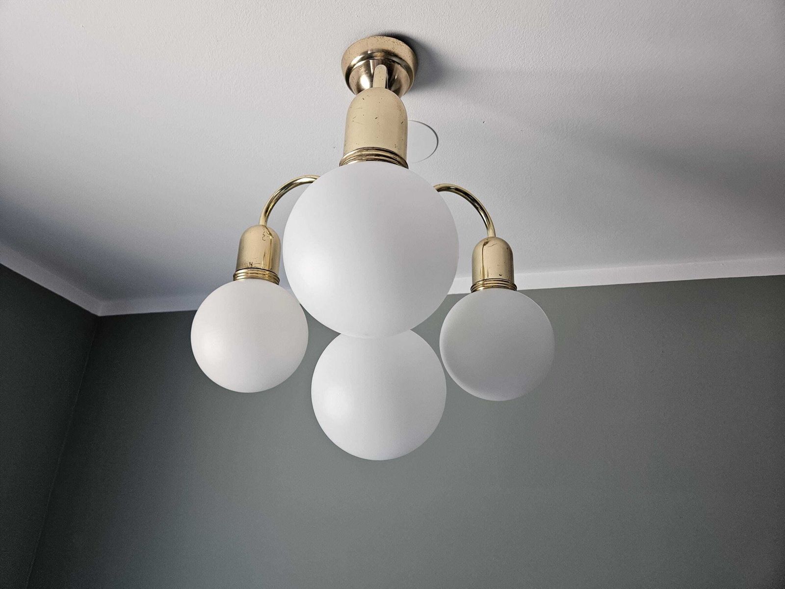 Vintage Brass Chandelier, Sputnik Pendant Lamp, Glass Globes Pendant Light, Mid Century Modern, Ceiling Light, Hollywood Regency Style 70's photo furniture