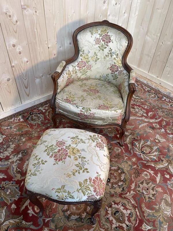 Bergère Style Louis XV Et Repose Pied photo 580.0