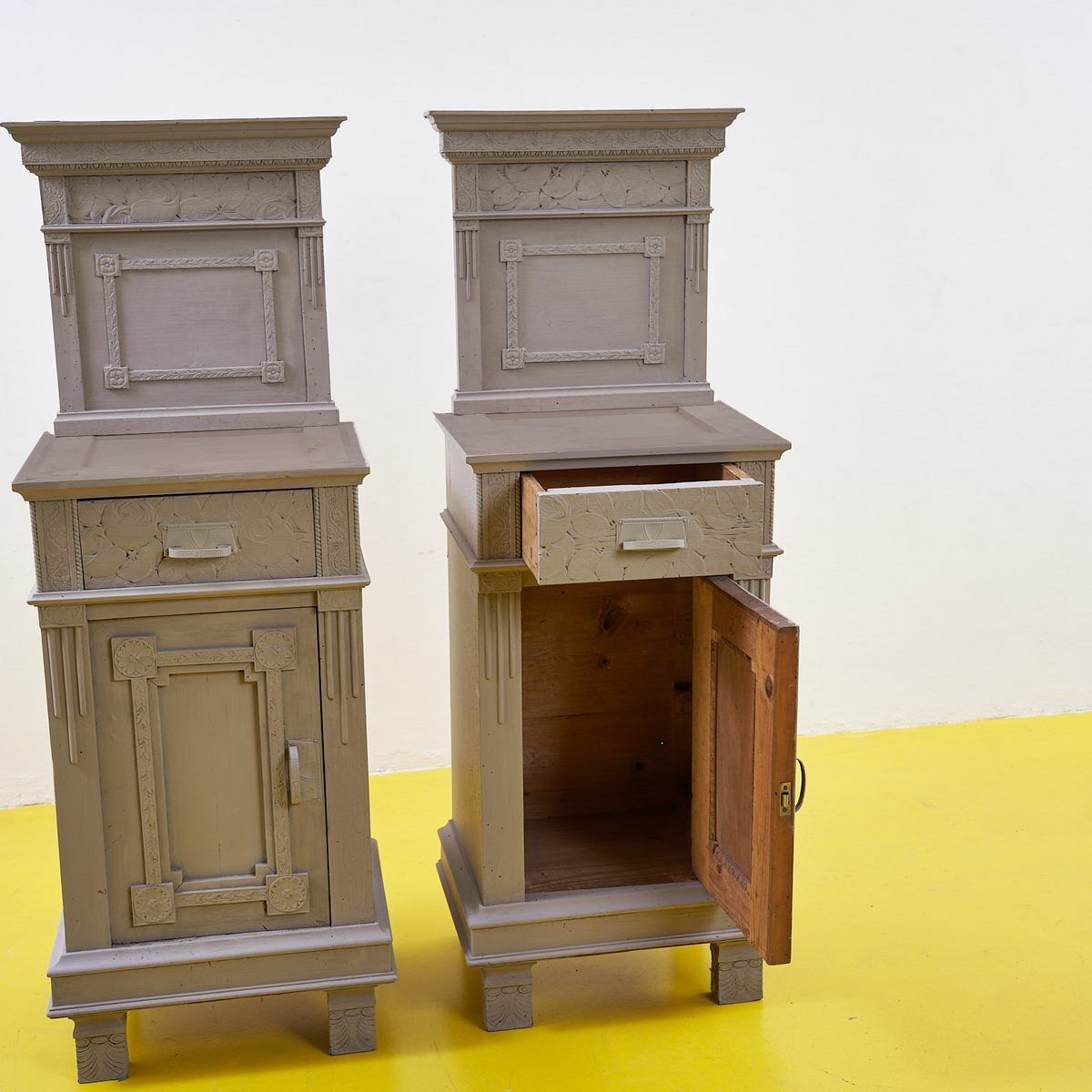 Pair Of Dove Grey Wooden Bedside Tables From The 40s photo 566.0