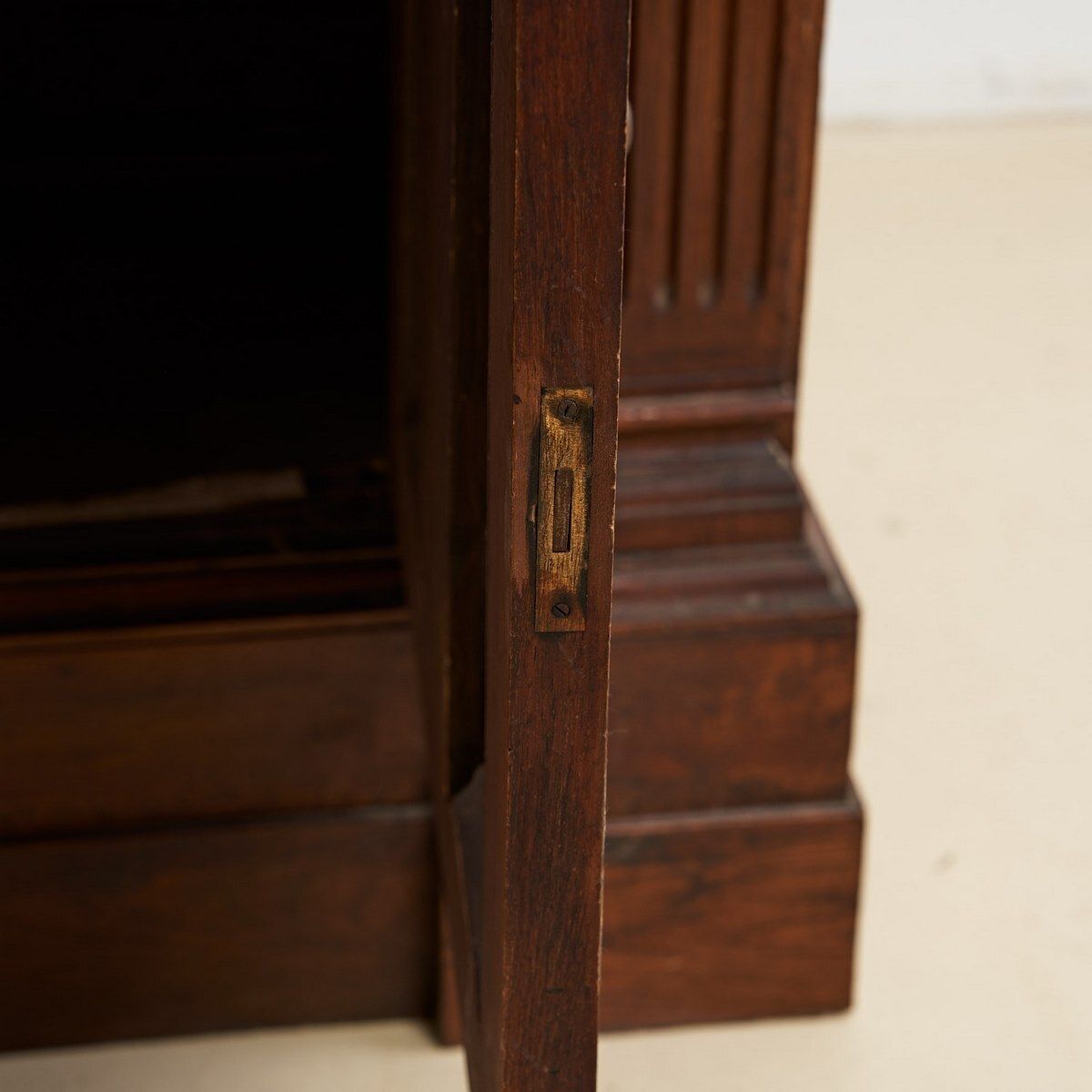 Solid Wood Sideboard photo vinterior