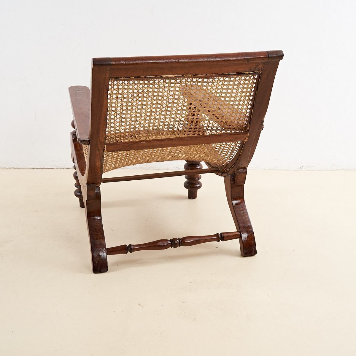 Colonnial Style Fireplace Chair In Vienna Straw photo buy