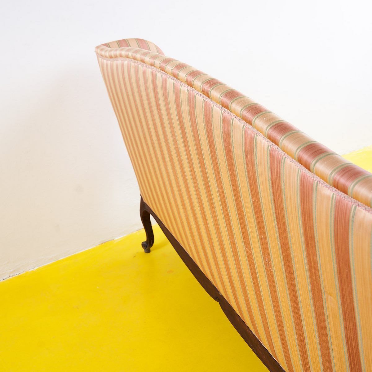 photo furniture Houten Bank, Eind 19e Eeuw – Begin 20e Eeuw