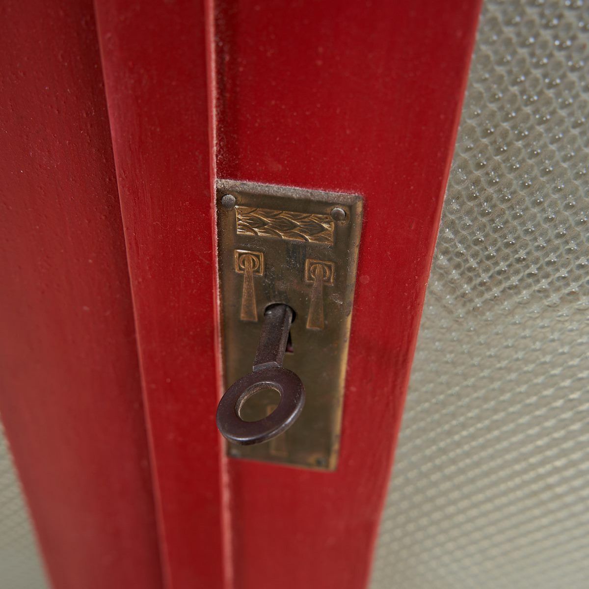 Vintage Red Lacquered Kitchen Cabinet photo 800.0