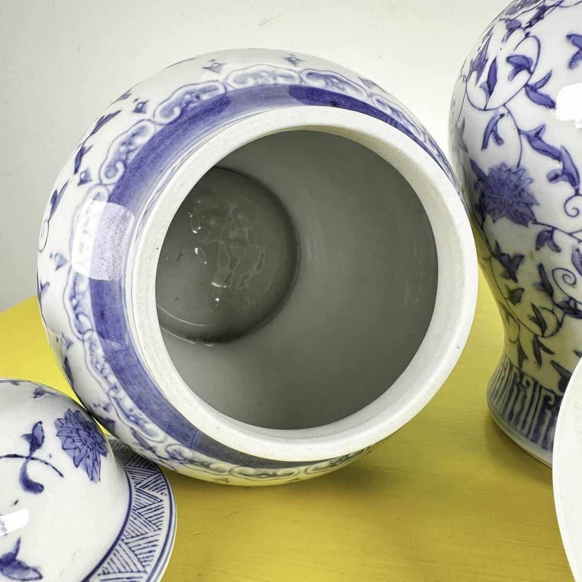Pair Of Chinese Ceramic Vases photo vinterior