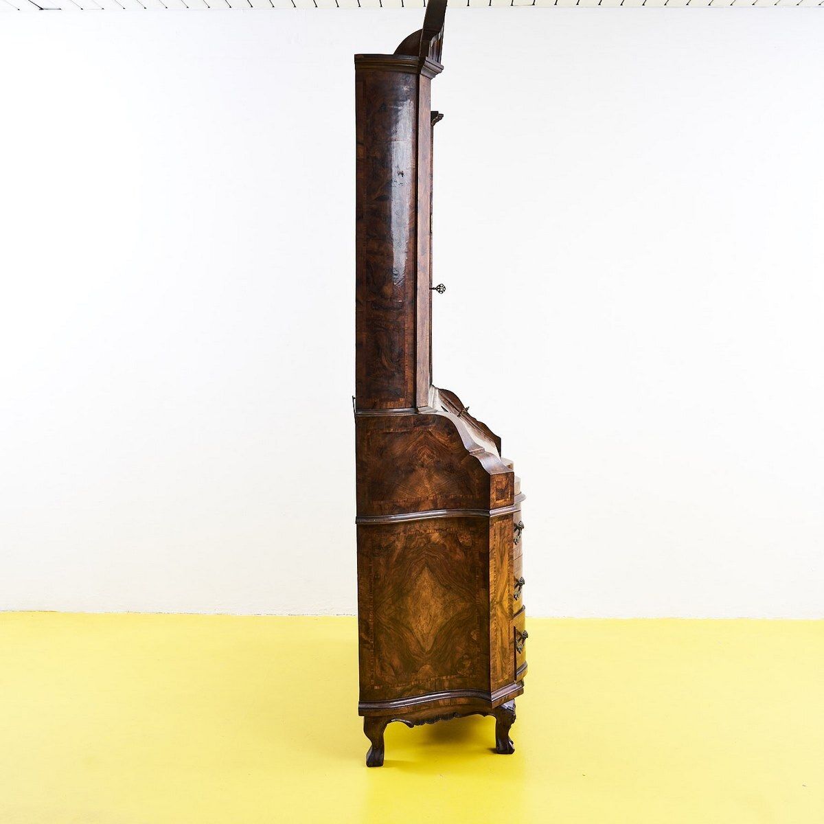photo vintage Early 1900s Walnut Veneered Troumeau