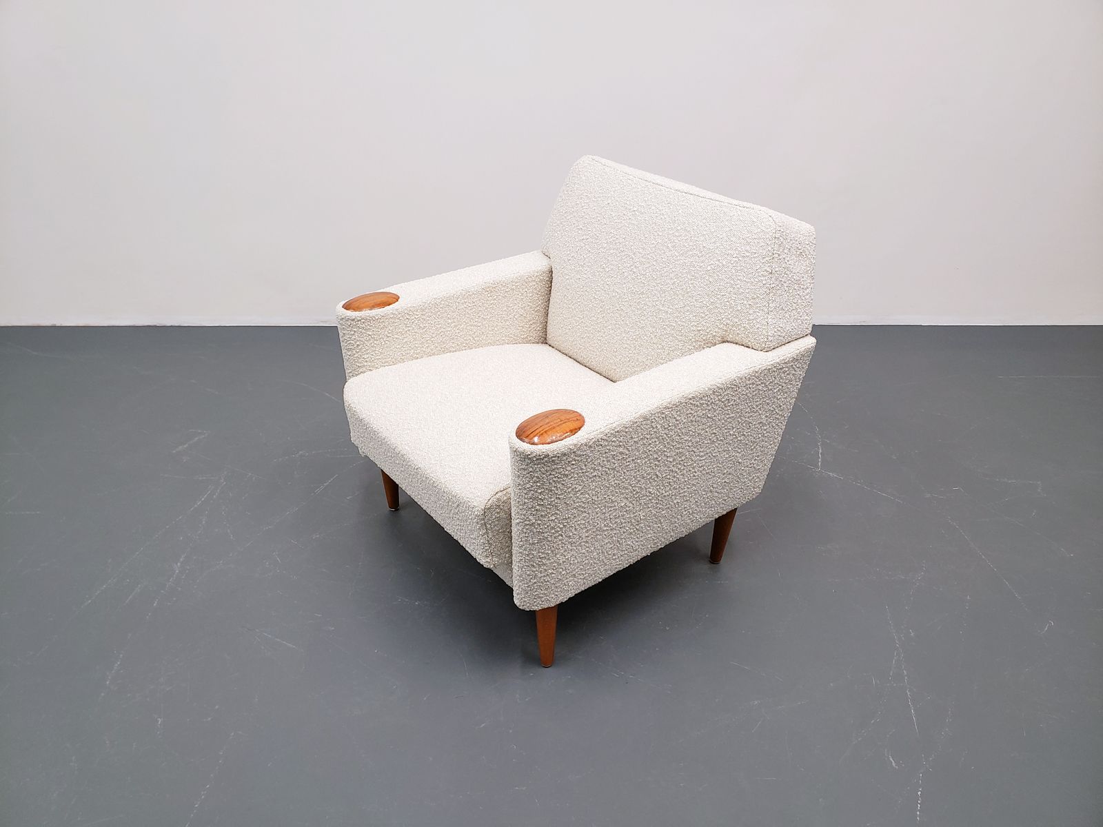 1960's Danish Lounger Chair In Beige Boucle photo 1050.0