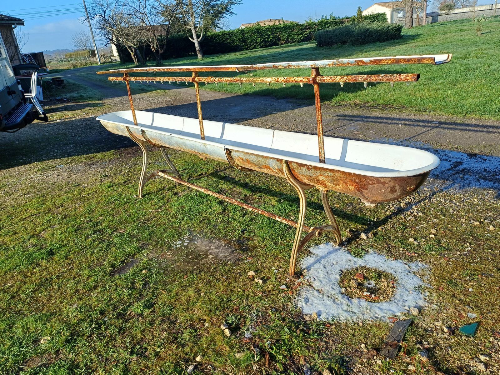 Old School Washbasin In Enameled Cast Iron