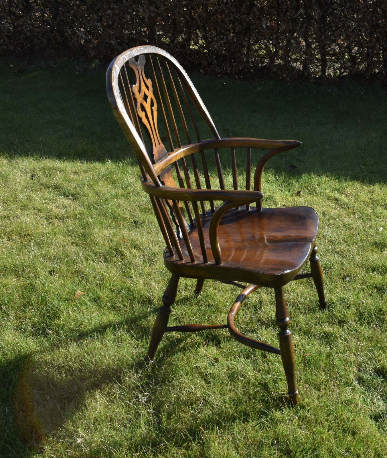 Furniture Antique Windsor Arm Chair, 1900s photo