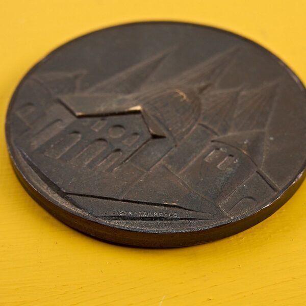 Bronze Medal Gadget Savings Bank Of Padova And Rovigo, 1981 photo furniture