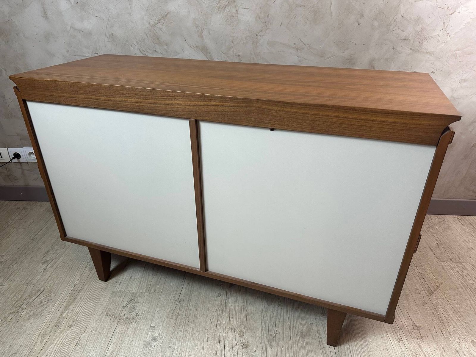 photo vintage Contemporary Chest Of Drawers