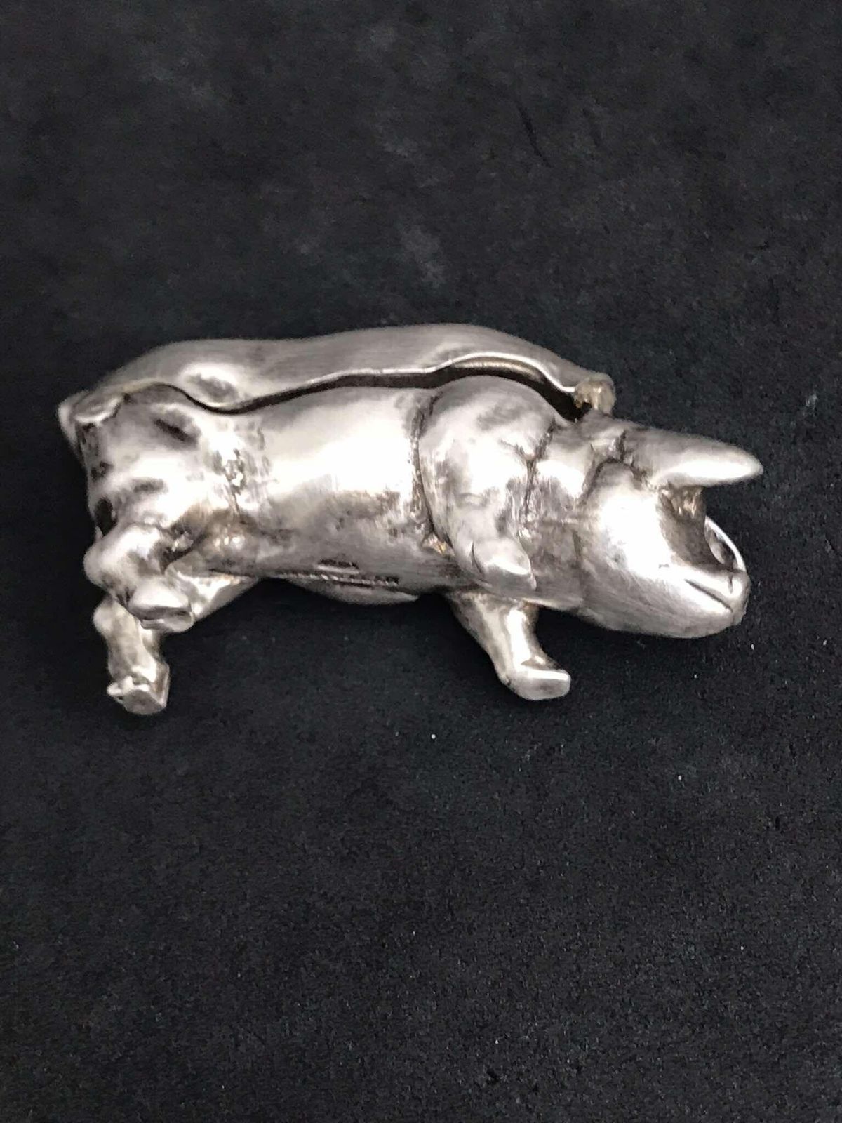 Buccellati Sterling Pill Box Pig Shaped Italian Design Jewelry Early XX Vintage Signed Mario Buccellati Box Collection Luxury Gift photo furniture