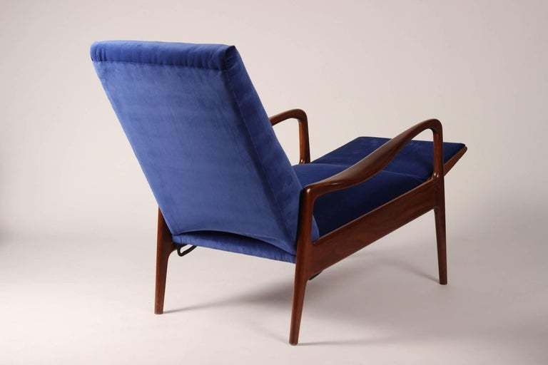 photo furniture Mid Century Modern Reclining Lounge Chair By Greaves And Thomas