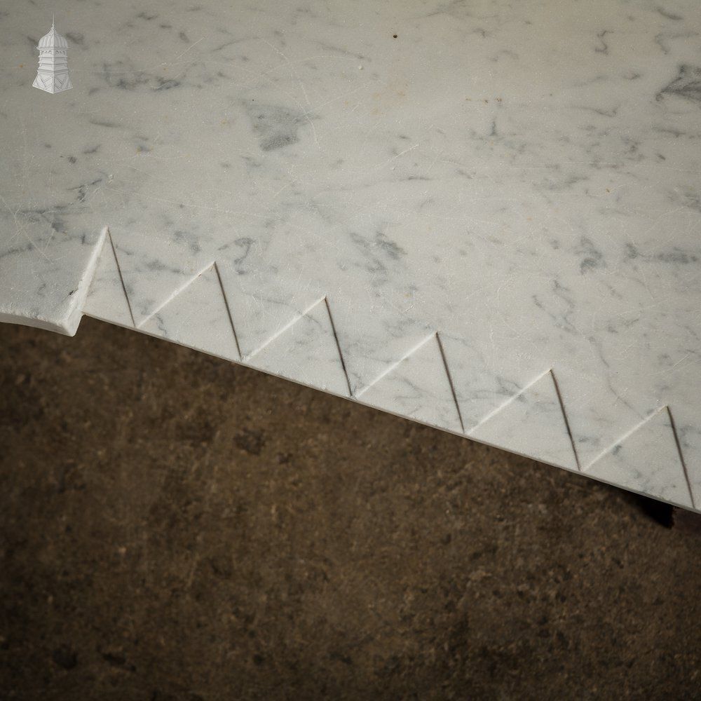 photo vinterior Marble Fireplace Surround, White.