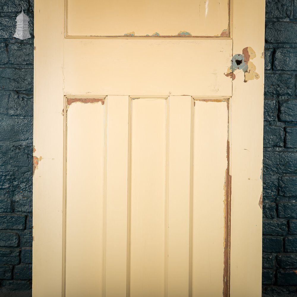 Home Fixtures 1930s Style Door, 4 Moulded Panels photo