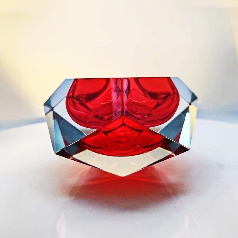 1960s Stunning Red Ashtray Or Catch All In Murano Glass By Flavio Poli For Seguso. photo Home Decor