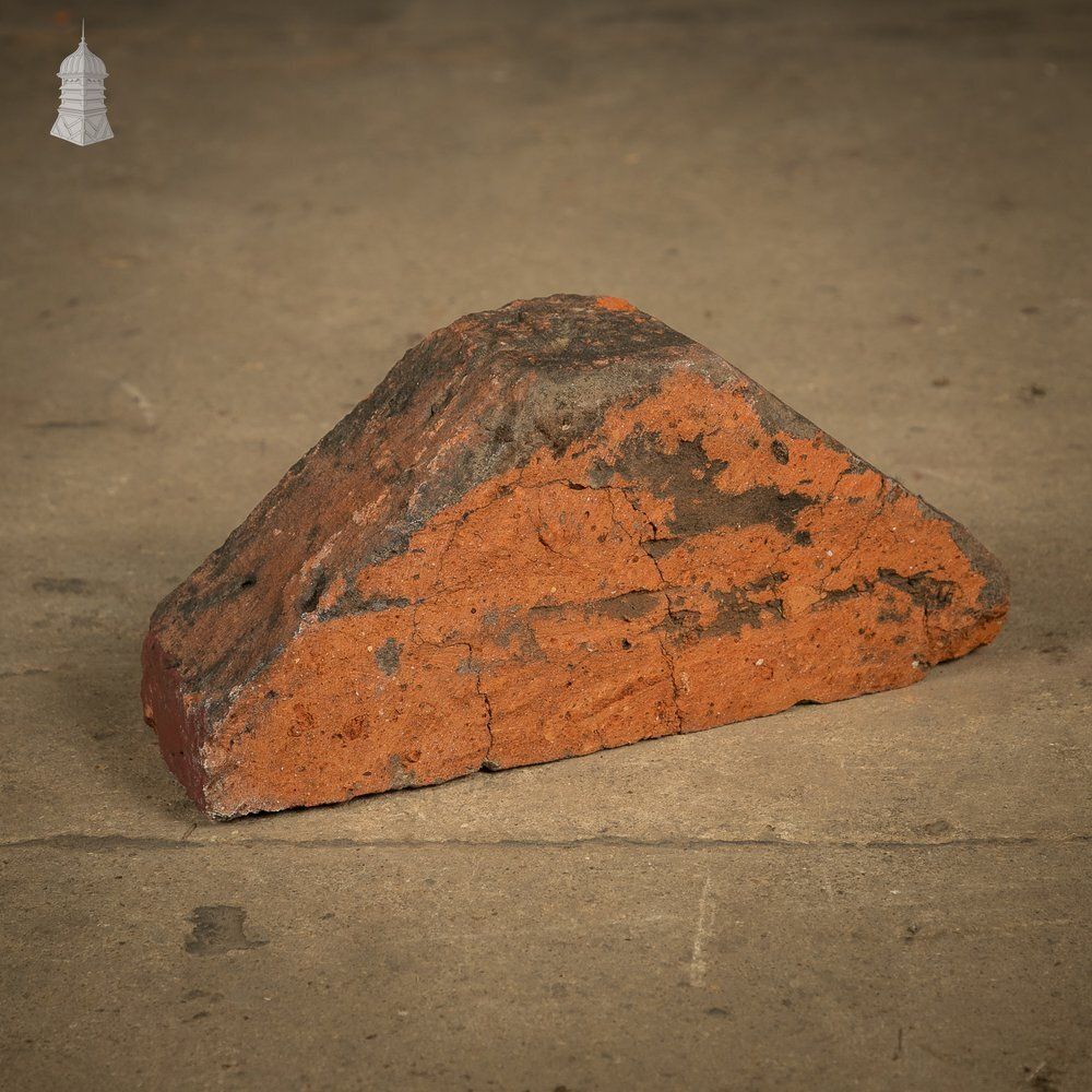 Saddleback Coping Bricks, Batch Of 190 Red Brick Copings   A Run Of 15 Metres photo for sale