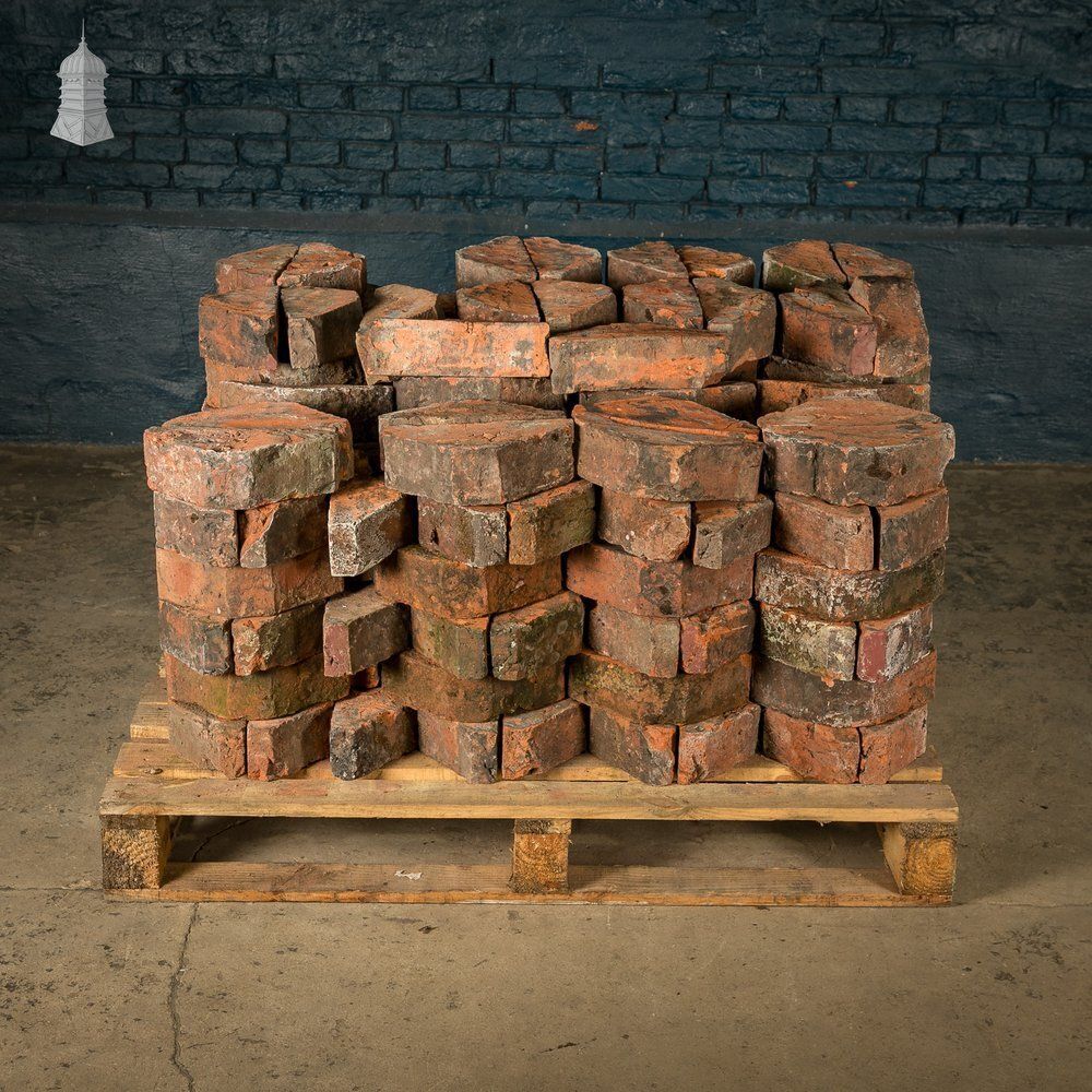 Saddleback Coping Bricks, Batch Of 190 Red Brick Copings   A Run Of 15 Metres photo 1800.0