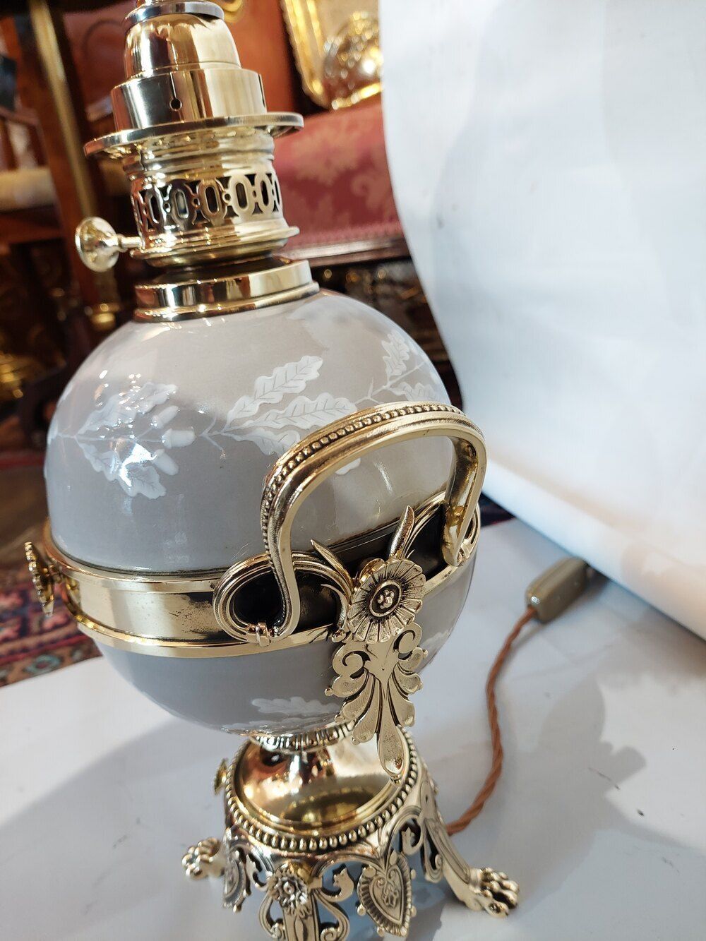 Pair Of Late 19thc Gilt Brass & Porcelain Oil Lamp photo 1650.0