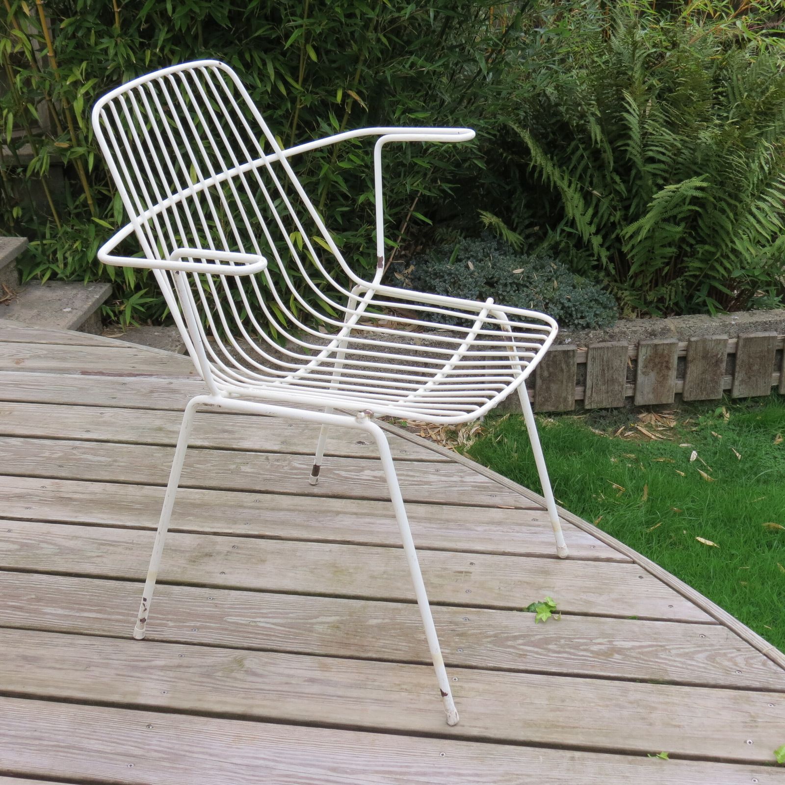 1960s Mid Century White Metal Garden Chair photo Garden Furniture