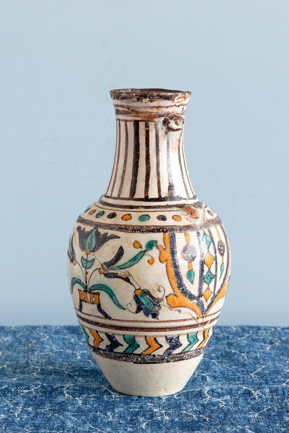 Tunisian Pottery, Qallalin Vase, 18th Century photo 395.0