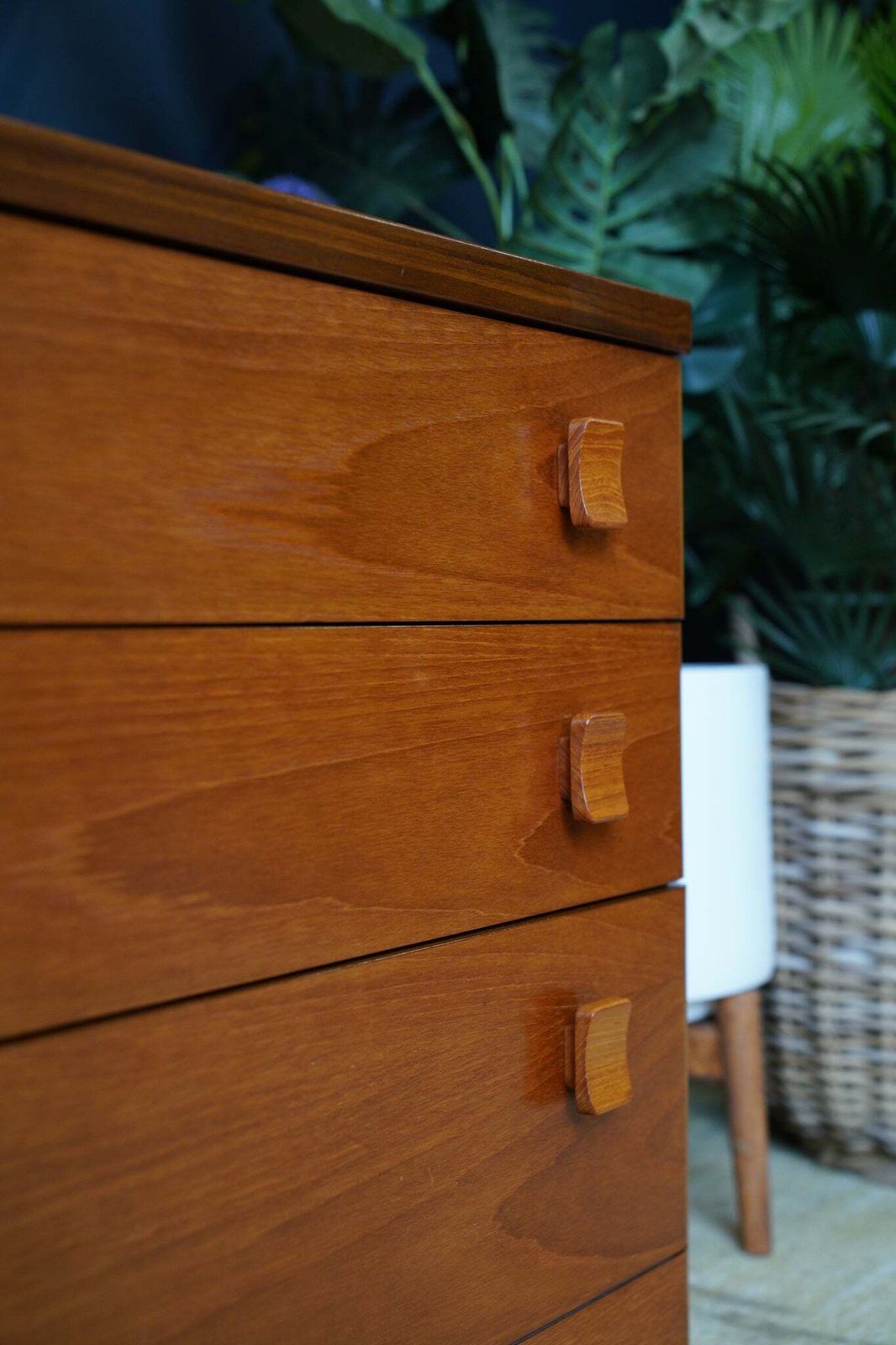 Furniture Vintage Mid Century Stag Chest Of Drawers – Timeless British Craftsmanship photo