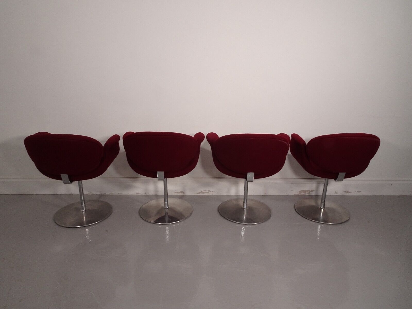 Stunning Set Of 4 Artifort Tulip Chairs In Burgundy Fabric photo buy