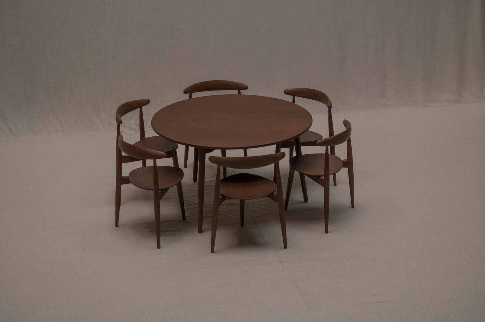 'Heart Dining Set' By Hans J. Wegner photo furniture