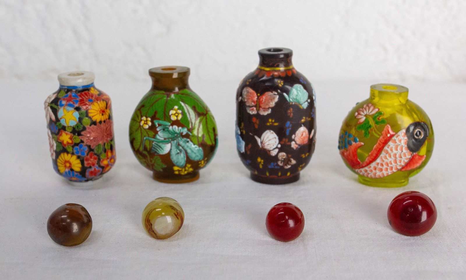 Set Of Four Chinese Snuffboxes Or Snuff Bottles, Porcelain Enemaled Early 20th C photo 1073.0