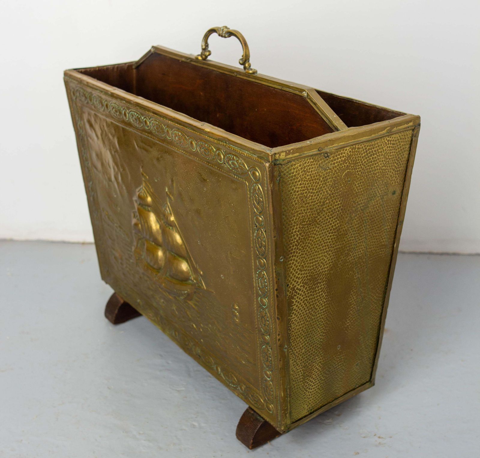 French Magazine Rack Embossed Brass & Wood Representing Spanish Galleons C. 1960 photo 562.0