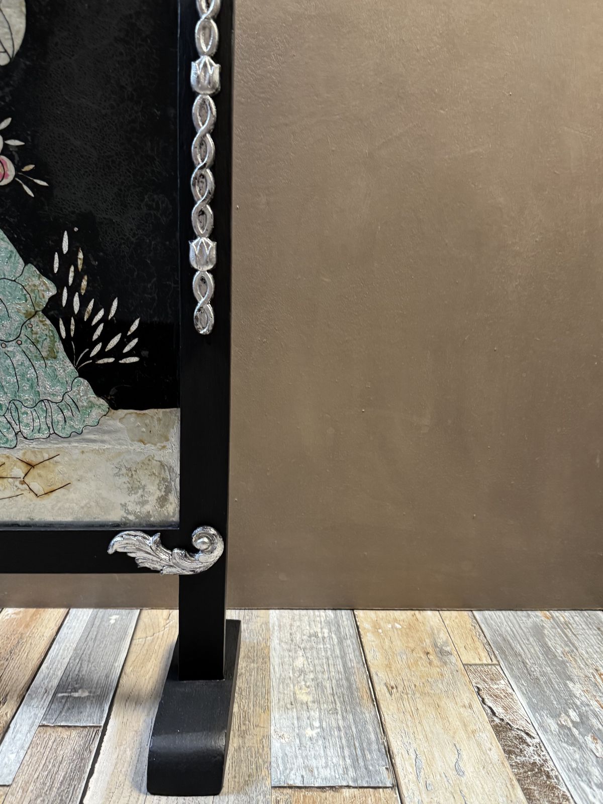 Elegant Glass Etching Fire Screen – Oak Frame With Silver Accents photo buy