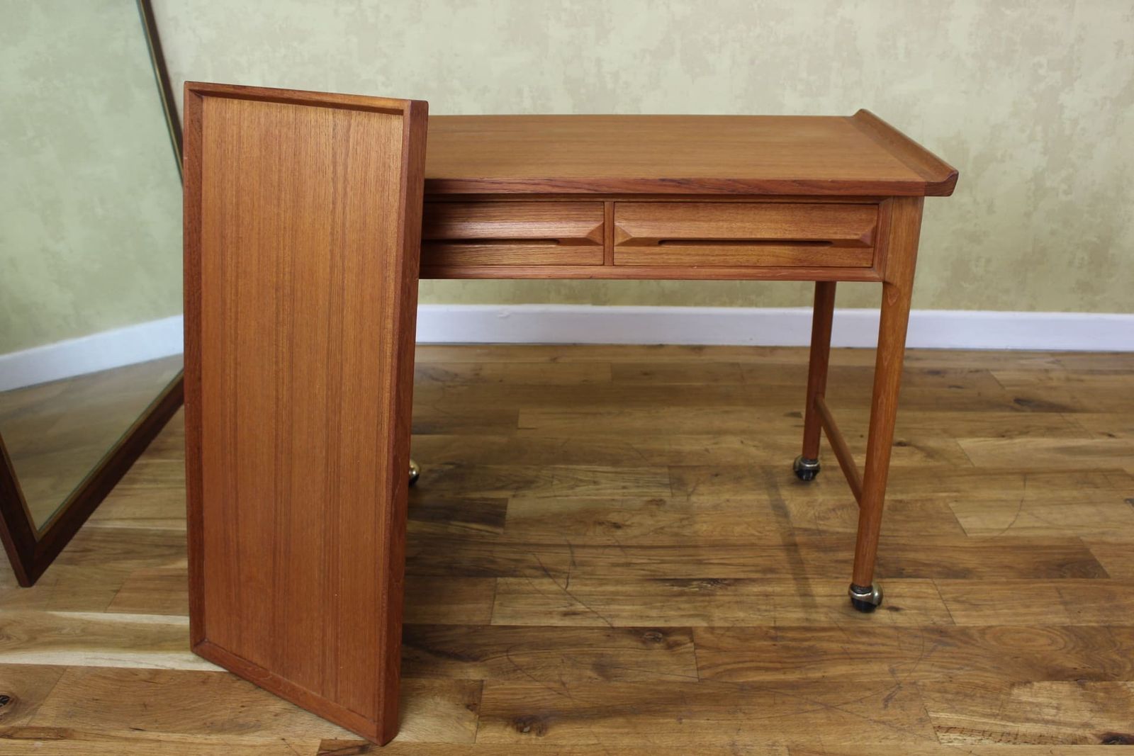Stylish 1960’s Scandinavian Teak Side Table Possibly By Ib Kofod Larsen