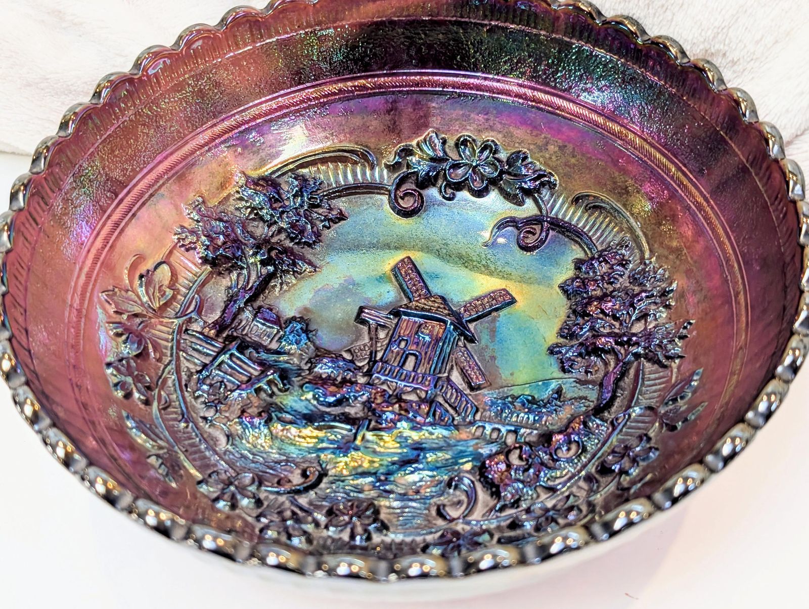 photo furniture Antique Rare Colour Imperial Windmill Amethyst Carnival Glass Bowl   Design Circa 1915