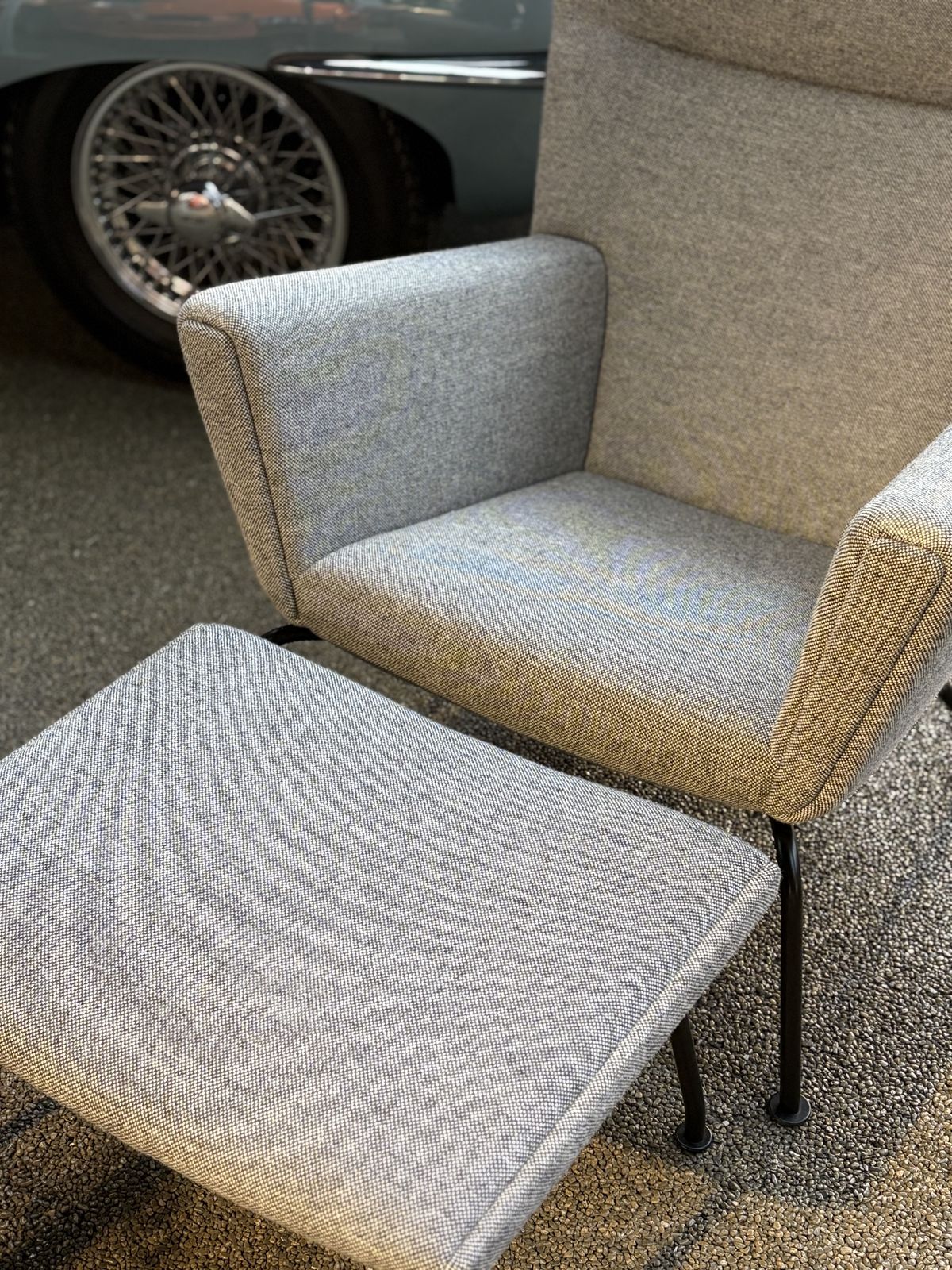 photo furniture Carl Hansen Ch445 & Ch446 Wing Chair And Footrest