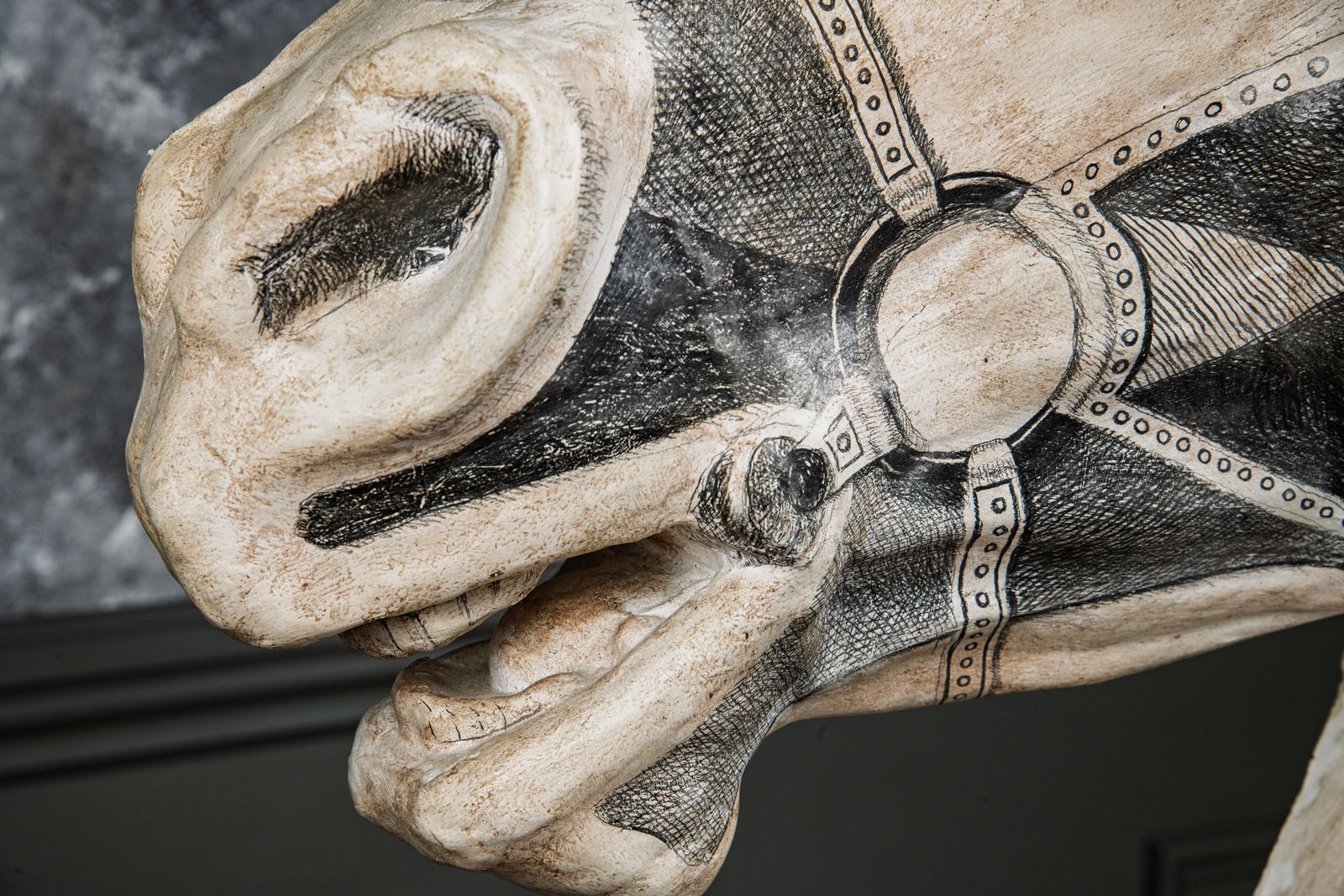An Unusual Italian And Attractive Papier Mache Horse Head photo vinterior
