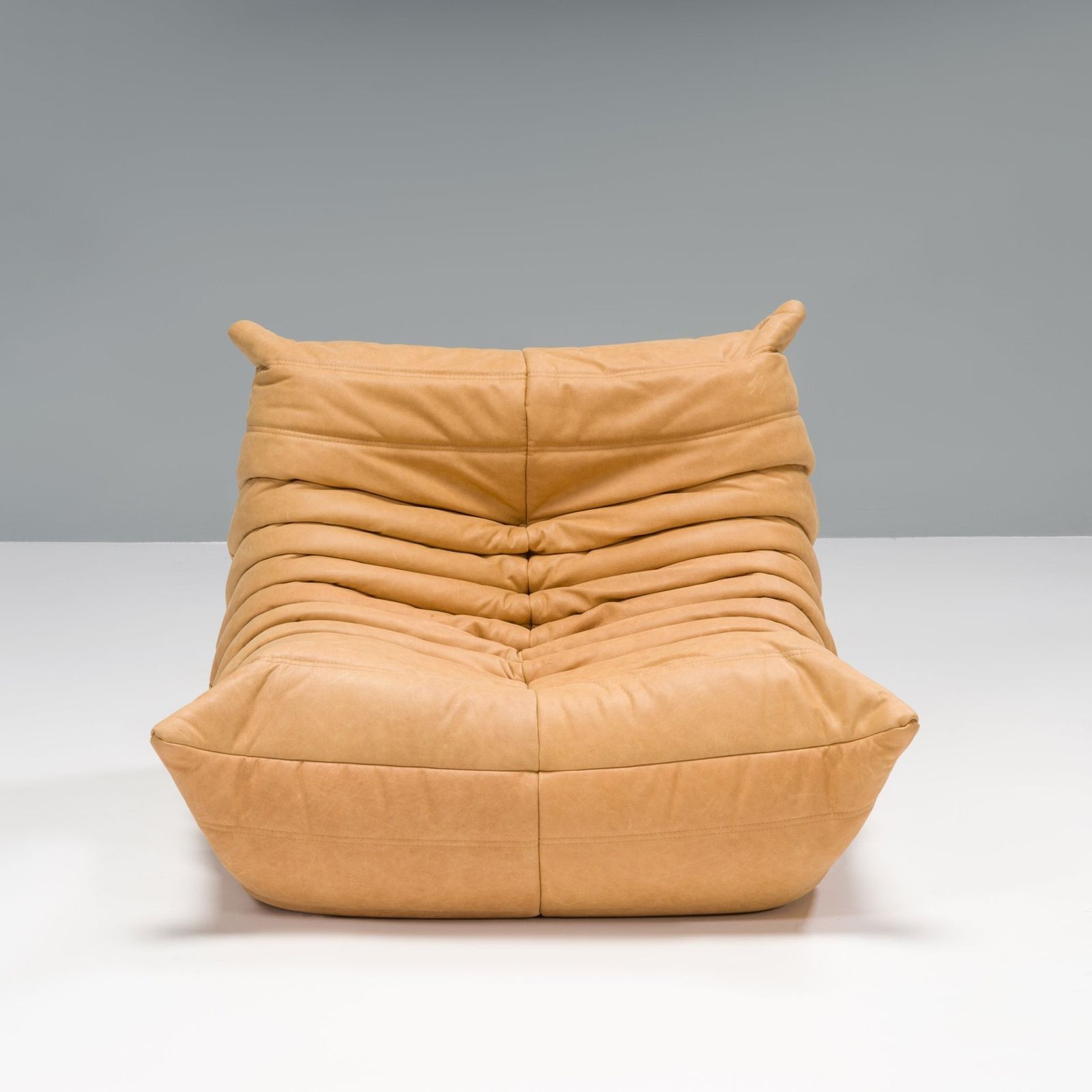 photo vinterior Ligne Roset By Michel Ducaroy Camel Brown Leather Togo, Set Of Five