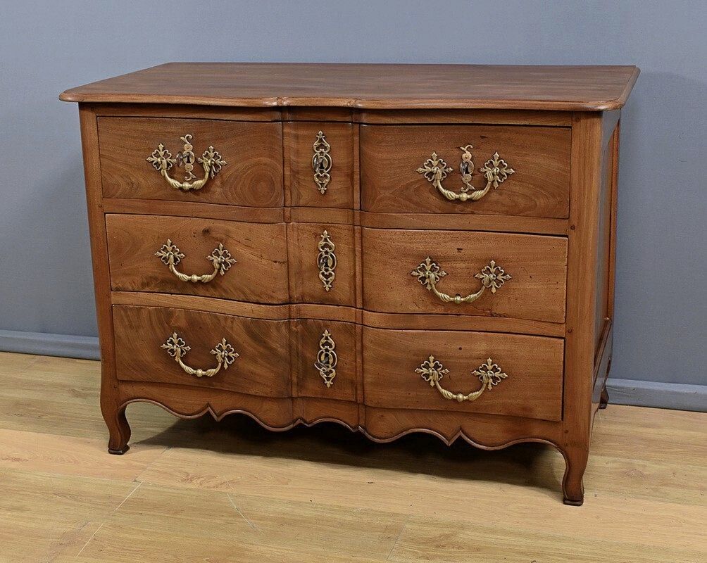 Arbalète Nantaise Chest Of Drawers In Cuban Mahogany, Louis XV Period – 18th Century photo for sale