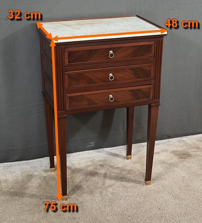photo vintage Small Mahogany Chest Of Drawers, Louis XVI Style – Part 2 Of The 19th Century