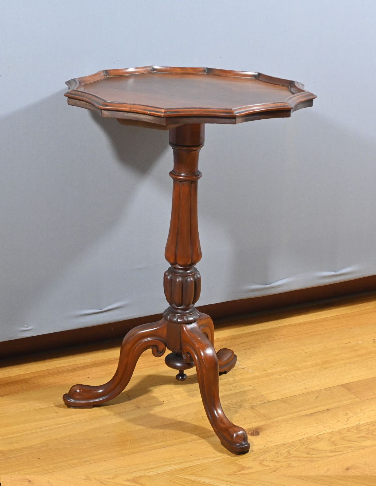 Mahogany Tripod Pedestal Table, Louis Philippe Style – 2nd Half Of The 19th Century photo furniture