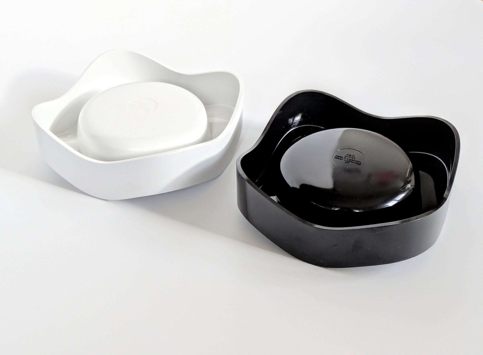 2 X Space Age Ashtrays | Black And White | Walter Zeischegg For Helit Germany, 1960's photo vinterior