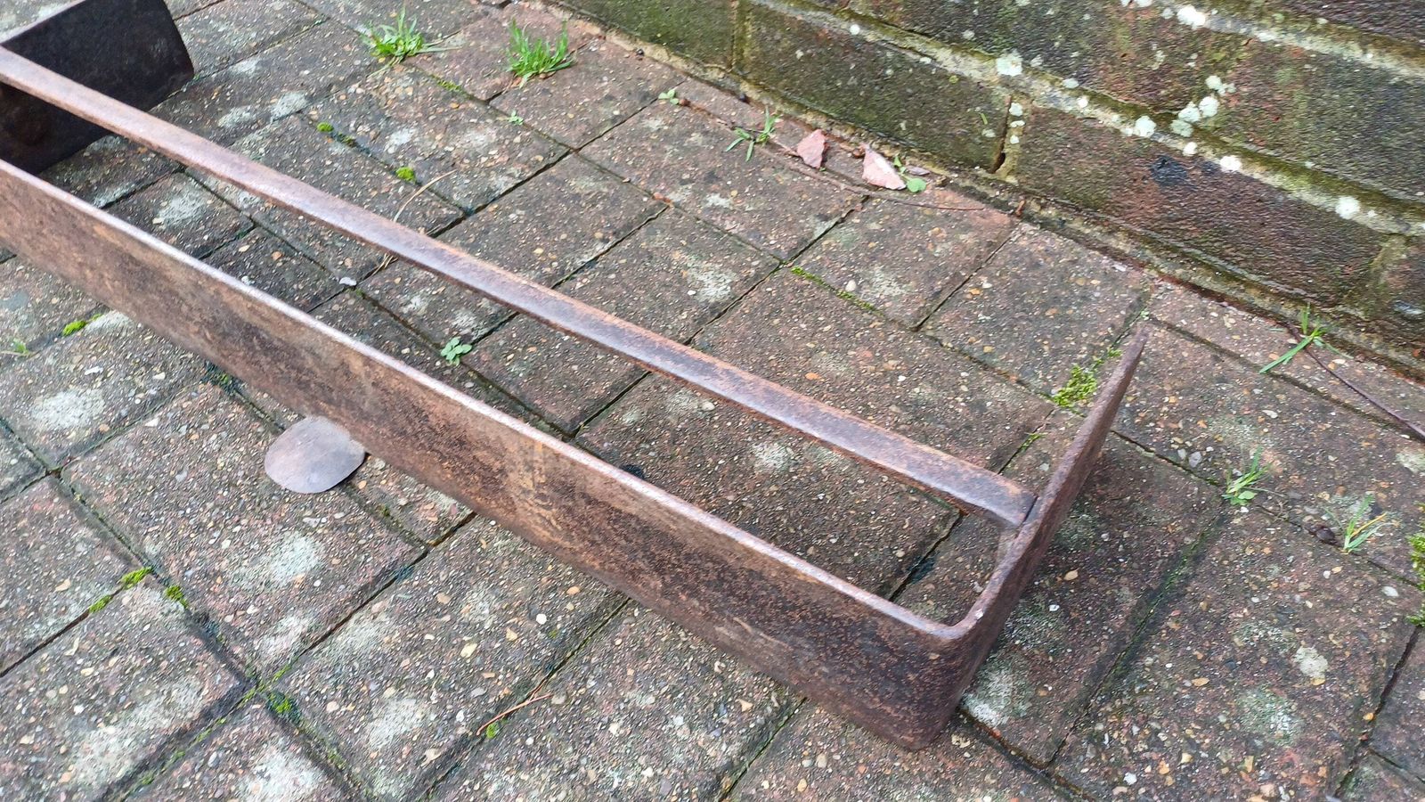 Small Heavy Vintage Victorian Iron Fender Fireplace Fire Guard. photo 120.0