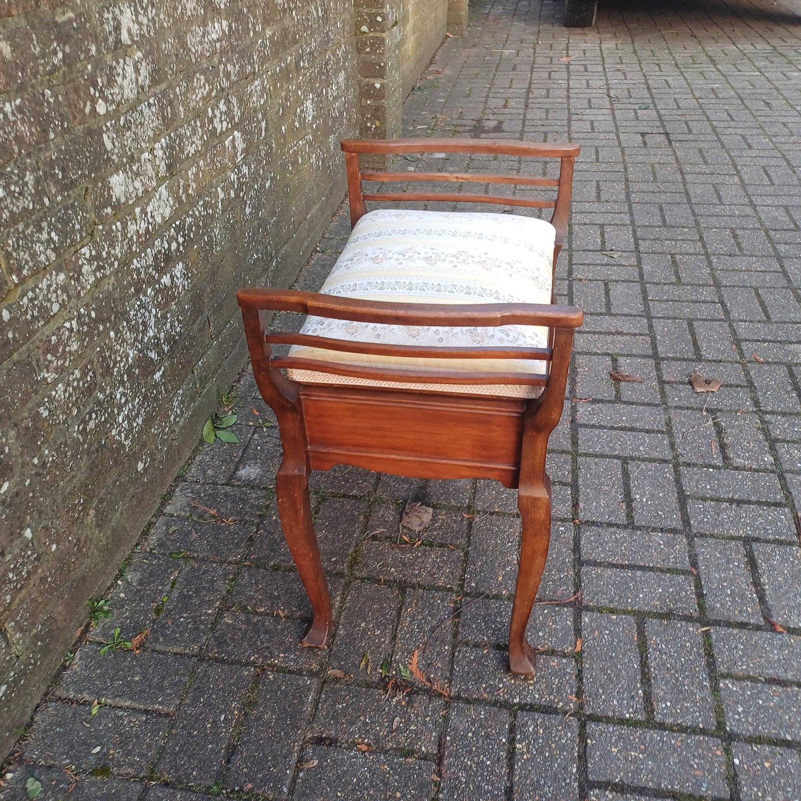 Very Large Antique Late Victorian Mahogany Piano Stool – Elegant Fretwork, Storage Compartment photo 350.0