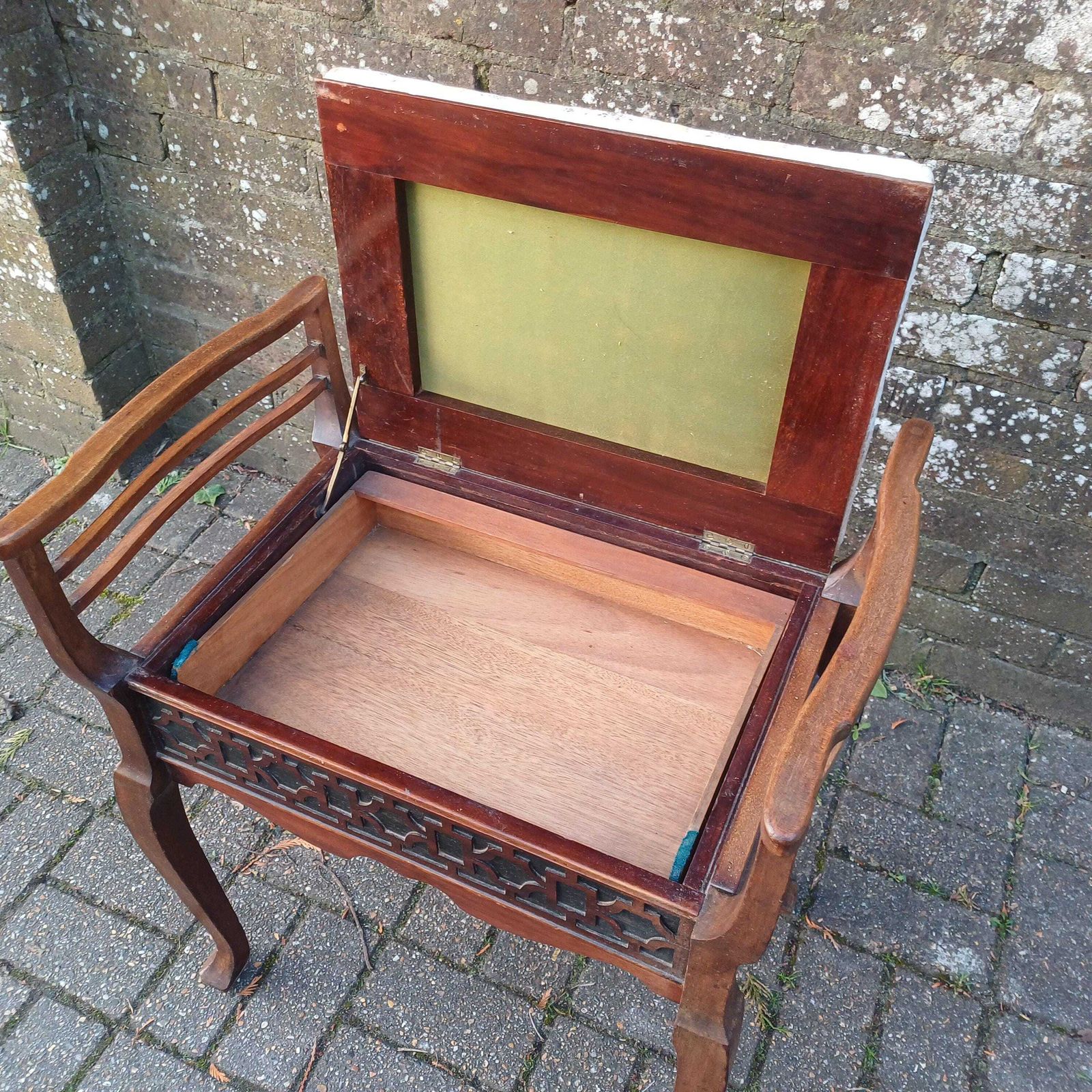 Very Large Antique Late Victorian Mahogany Piano Stool – Elegant Fretwork, Storage Compartment photo vintage