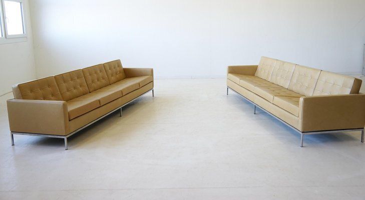 4 Seater Sofa Leather By Florence Knoll Bassett For Knoll Inc. / Knoll International, 1920s photo vintage