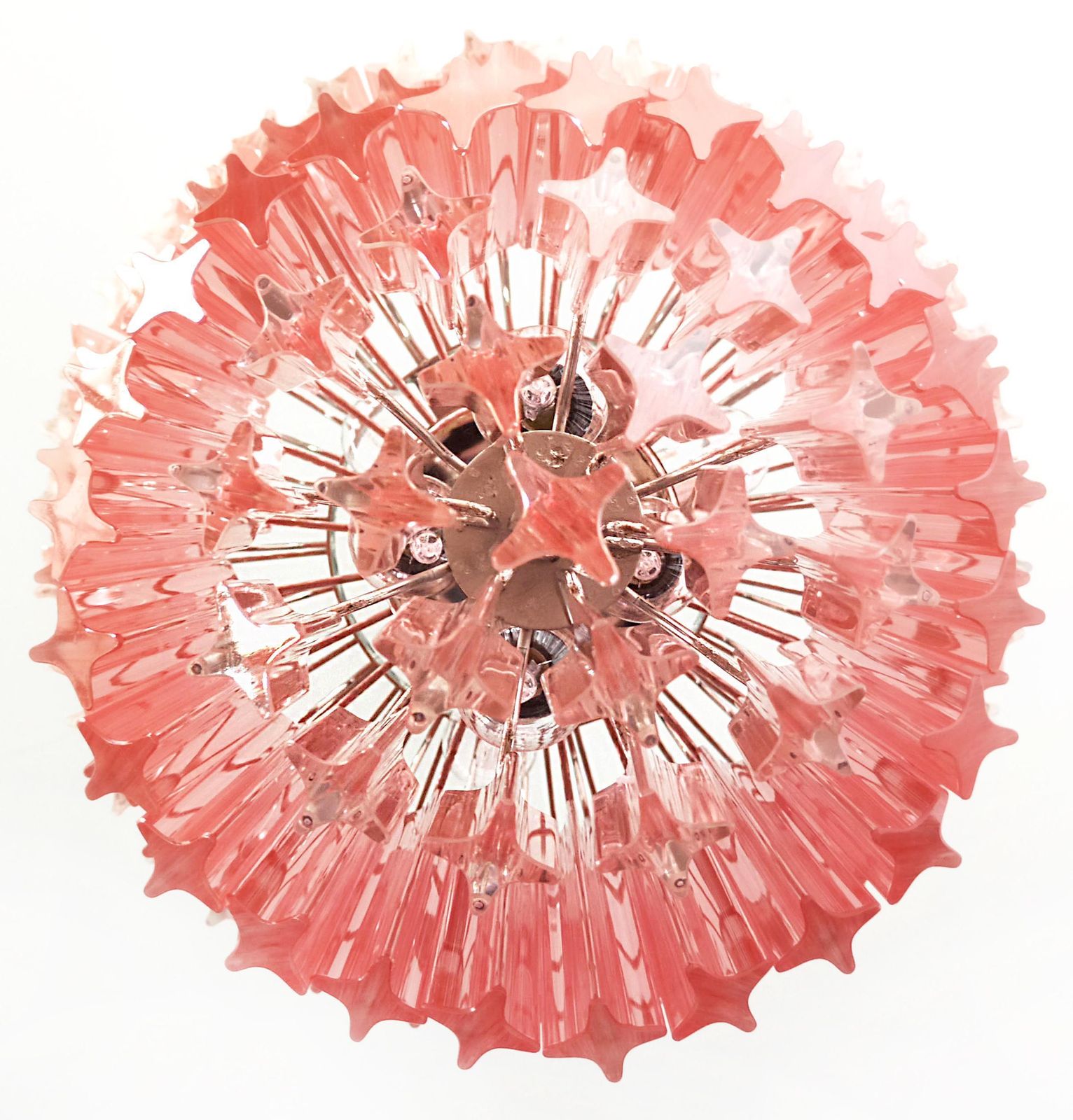 photo furniture Beautiful Pink Murano Glass Chandeliers   112 Pink Quadriedri