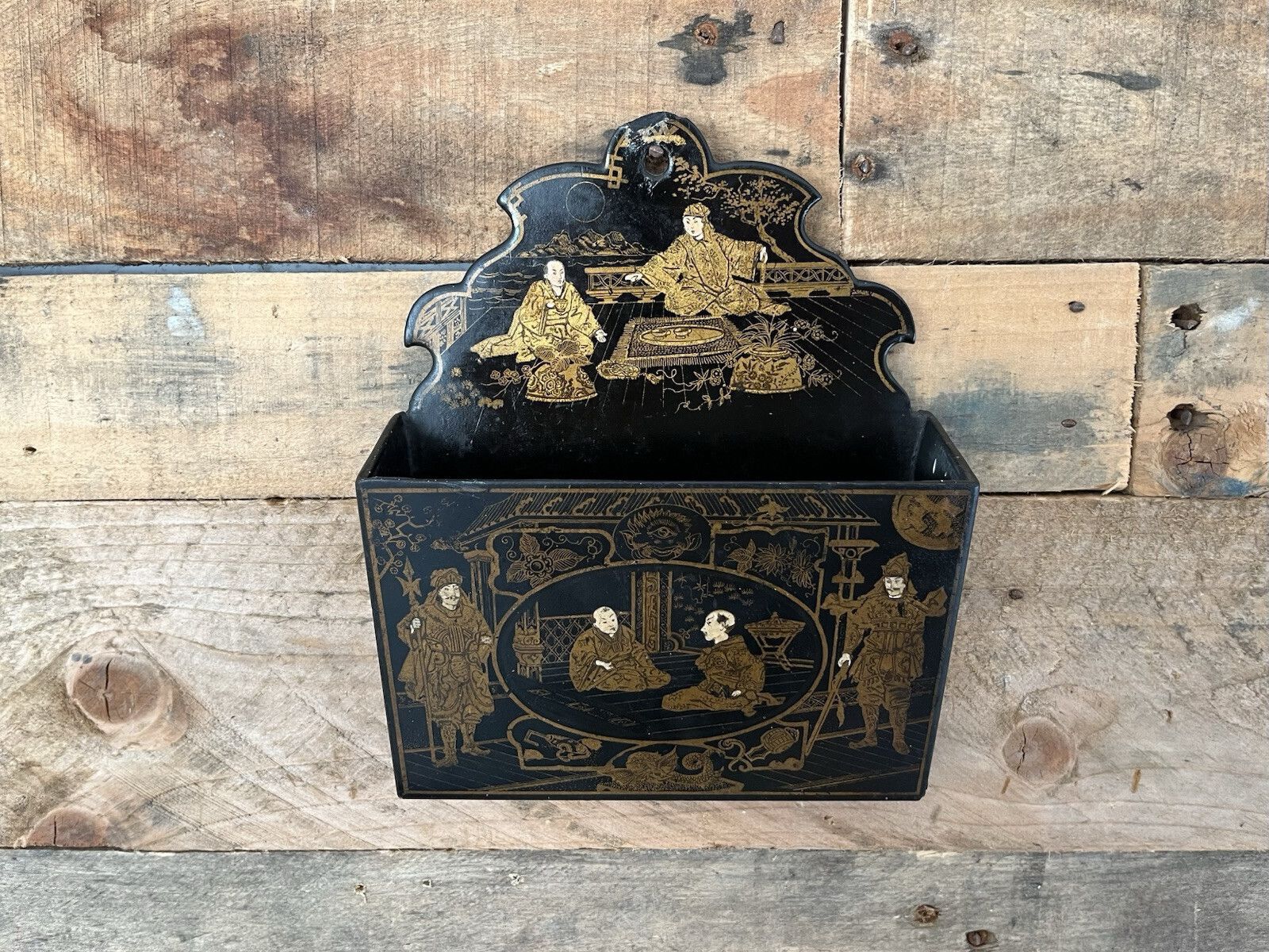 photo vinterior Antique Chinoiserie Lacquer Papier Mache Wall Pocket Box Letter Rack Japonsime