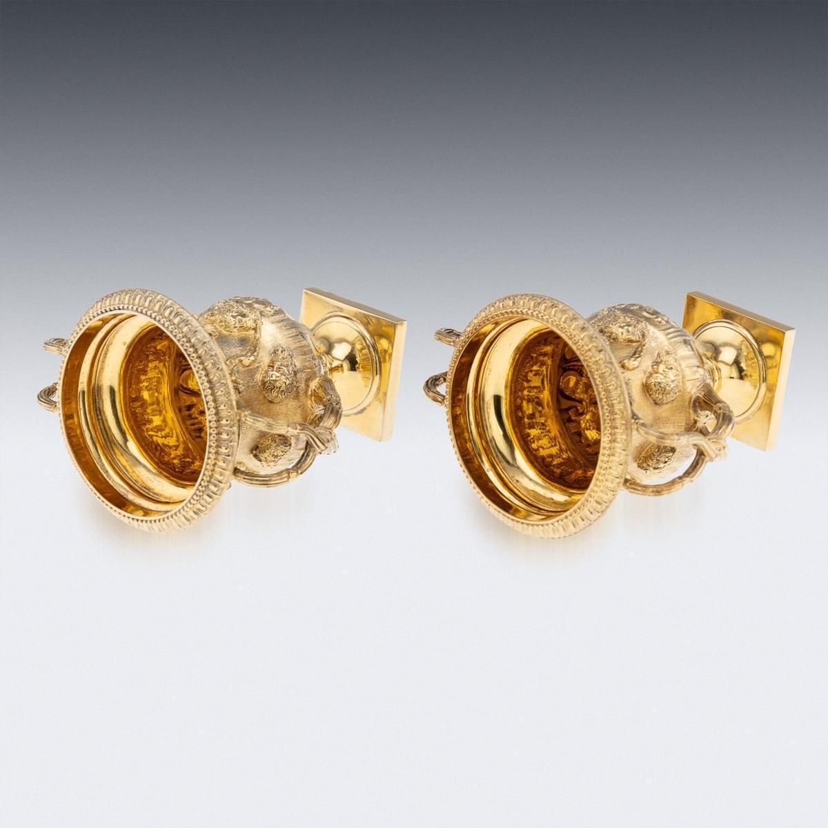 20th Century British Pair Of Solid Silver Gilt Warwick Vases, Asprey C.1914 photo vinterior